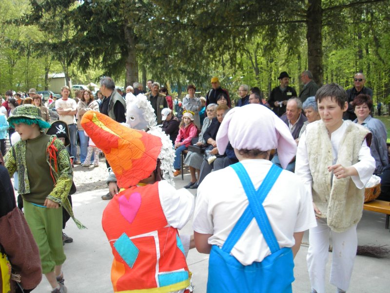 lesnckyde11.jpg
